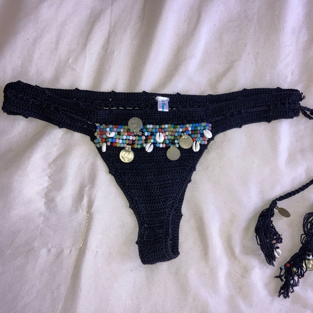 ANDI BAGUS CROCHET BOTTOMS